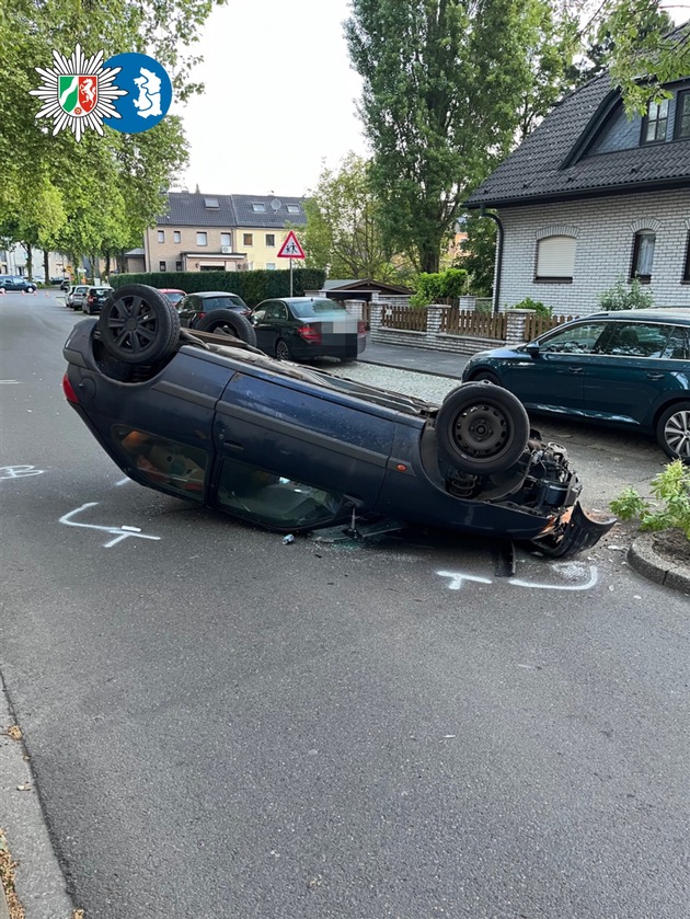 POL-DU: Neuenkamp: Auto überschlägt sich - Fahrer hat Glück im Unglück