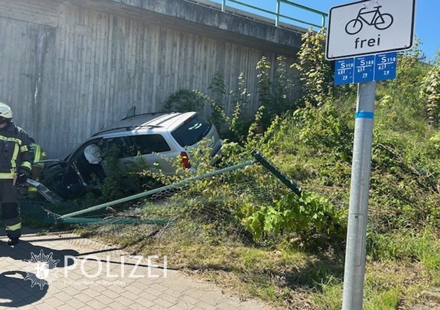 POL-PIZW: Schwerer Verkehrsunfall am Kinokreisel