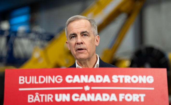 Canada must reduce reliance on extractive industries and U.S. exports, report finds